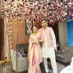 Shraddha Arya Instagram - 28.06.2023 #BestiesWedding ❤️ #PoojaKeHueDarshan