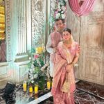 Shraddha Arya Instagram - 28.06.2023 #BestiesWedding ❤️ #PoojaKeHueDarshan