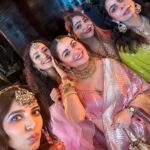 Shraddha Arya Instagram - One With The Bride & Her Tribe ♥️ . . . #weddingday #poojakehuyedarshan #jashan