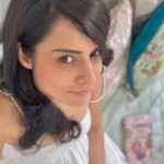 Simple Kaul Instagram - Home at this hour for a change ! #home #homesweethome