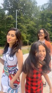 Smita Bansal Instagram - Playing passing the parcel with our problems.
#anaagha @stashamohla #swifties #taylorswift #vacation #family #mummasbabygirls #stana #love