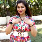 Sneha Wagh Instagram - 🫰🏻💝 . . 📍: @vloungedeck 👗: @fashionstruc . . #fanlove #fans #fanmily #thankyou #reels #reelsinstagram #reelkarofeelkaro #reelitfeelit #sarange #sarangesneha #snehawagh #Ssnehawagh