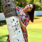 Sneha Wagh Instagram - If you have a soul that's shining bright, you don't need a spotlight ever... Trust your soul and own the world! . . 👗: @fashionstruc 📍: @bageecha_bytouchofclass . . #selflove #loveyourself #fridayfeeling #fyp #ootd #sarange #sarangesneha #snehawagh #ssnehawagh