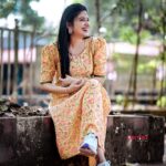 Sshivada Instagram - Feeling yellawesome 😜💛🌟 PC : @pentazcinemas @dr.georghese.paul @blackk_smith @gink_media @j4_jithin_k_s Outfit : @bandhan_my_boutique Styling: @styyledbyjoe @joe_elize_joy Assisted by : @Akshara_karimbil MUA : myself 🫣 #yellow #yellowdress #comfyoutfit #casual #promotion #moviepromotion #jawanummullappoovum #happiness #weekendvibes