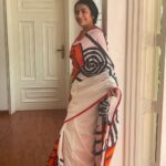 Suhasini Maniratnam Instagram - Bright day in a bright mood. Happy day to all