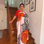 Suhasini Maniratnam Instagram - Bright day in a bright mood. Happy day to all