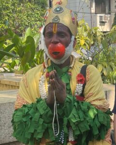 Suhasini Maniratnam Instagram - Mani and I both love the singing of shiv reddy who is a street singer.  This morning I heard him saw him and requested bagyatha lakshmi bhaarmma.  This is his version.