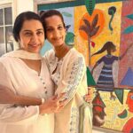 Suhasini Maniratnam Instagram - So happy I got to meet Poorna @poornagraphy Can’t believe that the little 7 year old girl I baby sat many years ago is such a fabulous actor and in the United States. So so proud of her. Keep the good work going. Lots of love from our family.
