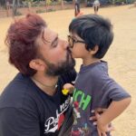 Suja Varunee Instagram - 🫶 Beach Boys 🏝️ just enjoying their time together! Just can’t stand toooo much romance 🤣🤦🏻‍♀️ #parents #parentlife #fatherandson #motherlove #positivevibes #beach #beachvibes #keralagodsowncountry Kovalam, Samudra Beach
