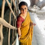 Sujitha Instagram - I feel like summer is ruling us 😐😎🌞 Summer collection Beautiful cotton sarees @onlinegits_2.o Contrast blouse tailoring @nishas_aanaboutique