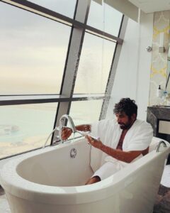 Sunil Grover Instagram - 1…2…3… and  thanda paani