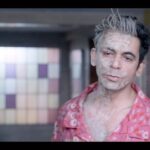 Sunil Grover Instagram – Sonu ki kahani ab tak khatam nahi hui, investigation aur Sonu ki shararte jaari rahengi only in #Sunflower season 2 on #ZEE5, coming soon!

#VikasBahl @whosunilgrover @ranvirshorey @mukulchadda @ashishvidyarthi1  @sonaljhaofficial @radhabhatt @reliance.entertainment #GoodCo @sarkarshibasish @ria.nalavade @girishkulkarni1  @devikachaudhari @hym_amit  @zee5global @manish_kalra_ @nimishalok @virajsawant @parmarchaitally @navingujral @duhjizzy