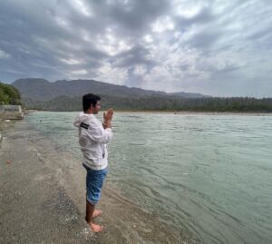 Sunil Grover Instagram - Har Har Gange 🙏 Har Har Mahadev🙏