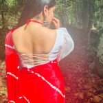 Swasika Instagram - Need sunshine ☀️ in my life Saree @poonolilsilks MUA @sreegeshvasan_makeupartist Styling @amal_gop