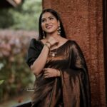 Swasika Instagram - Actress @swasikavj Styling @nithinju Outfit @aalaadesigners Jewls @_javahari_ Pic @akhilal_photography #makup #swasika #actress Thiruvananthapuram, Kerala, India