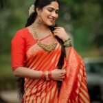 Swasika Instagram - What's Vishu without a saree picture ? Happy Vishu to everyone 🌸 Mua : @abilashchickumakeupartist Styling : @nithinju Saree : @divyadisa.couture Jewelry: @atiracreations Photography: @shibu.bokehpix #happyvishu #swasikavj #redsaree