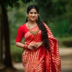 Swasika Instagram - What's Vishu without a saree picture ? Happy Vishu to everyone 🌸 Mua : @abilashchickumakeupartist Styling : @nithinju Saree : @divyadisa.couture Jewelry: @atiracreations Photography: @shibu.bokehpix #happyvishu #swasikavj #redsaree