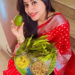 Swathi Deekshith Instagram - Shobhakruth naama samvarsara ugadhi subhakanshalu 🌼🍀🌿🌺🍎🥭✨