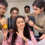 Tejasswi Prakash Instagram – Aaa Rahi hu yaar 🙈