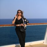Urvashi Dholakia Instagram - It’s Time for some VITAMIN SEA 🌊 only on @cordeliacruises ✨ : : #urvashidholakia #cruise #holiday #cordeliacruises #sea #ship #sailing #life #waterbaby #💕