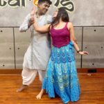 Vaibhavi Shandilya Instagram - Sajda ❤️❤️❤️❤️❤️ Dancing with @vaibhavishandilya . . . . #meninanarkali #anarakalislove #sufi #dance #trendingreels #love #fun #trendingreels #dance #semiclassical #sajda #srkfan #srkkajol #mynameiskhan #trendingreels #fun #love #dance #vinayakghoshal #vinayakghoshalchoreography #vinayak #natyasocial #natyasocialchoreography #natyasociallive Mumbai, Maharashtra