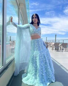 Veebha Anand Instagram - Shadi ready!! 🦋

#hifsakishadi 

@the_adhya_designer 
@timelessjewelsby_s