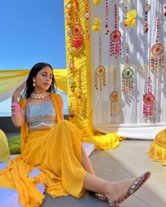 Veebha Anand Instagram - Haldi ready!!! 

#hifsakishaadi#

@timelessjewelsby_s 
@the_adhya_designer