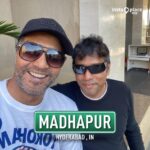 Vinay Rai Instagram - Beauty is in the eye of the beholder😜Especially if he’s behind the camera. With @rathnaveludop-‘a cinematographer par excellence’. Here’s to more movies and visuals from him. #etherkumthuninthavan #cinematography #cinema #actor #actorslife #tamilcinema #telegucinema #dop #visual