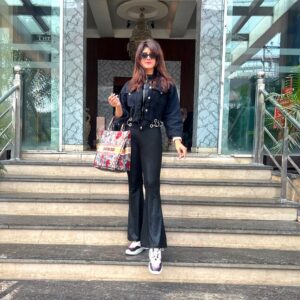 Vindhya Tiwari Instagram - Enroute ✈️ Mumbai !!