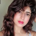 Vindhya Tiwari Instagram – Becoz a no make-up look is also a bit of make-up 💟 
#selfie #shoot #lessismore Mumbai, Maharashtra