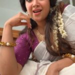 Abhirami Suresh Instagram - ഓണം എന്ന് കേൾക്കുമ്പോൾ മനസ്സിൽ ആദ്യം ഓർമ്മ വരുന്ന കാര്യം എന്താണ് ? @eastern_in അത്തം പത്തും Perfect ആകാം . 🎥 - @kukku_enola #eastern #athampathumperfectakkam #onam #onam2023 #onamreels #onamspecial #onamsong #perfecttastepartner #perfect #perfecttaste #perfectcolour #perfectsmell