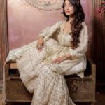 Adaa Khan Instagram - शाही vibes 👸 . . . . . #photooftheday #ootd #indianwear #fashion #style #fashionista #lookbook #instagood #instadaily #fashionlikeadaa #adaakhan
