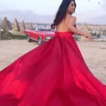 Adaa Khan Instagram - She dreamt she could fly, she flew!” 🧚🏻‍♀️ #feelkaroreelkaro #feelitreelit #reelsinsta #reeling #reelsgram #reelitfeelit #cappadocia