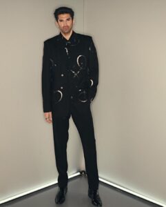 Aditya Roy Kapur Instagram - A Photoshoot