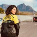 Aishwarya Sharma Bhatt Instagram - #RohitShettyKeFans 😇❤️🙏🏻💃🏻 @itsrohitshetty 🤗 @colorstv PC- @sheezan9 🤗 #aishwaryasharma #rohitshetty #khatronkekhiladi #khatronkekhiladi13 #kkk13 #southafrica #colorstv #capetown