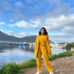 Aishwarya Sharma Bhatt Instagram - Feeling Yellawesome 💛 Outfit: @chkokko Styling: @styling.your.soul Shoes: @adidasindia Stylist @stylebysaachivj Team @sanzimehta777 @nehha_o #aishwaryasharma #khatronkekhiladi #khatronkekhiladi13 #kkk13 #capetown #southafrica #ootd #pictureoftheday #missingcapetown #colorstv