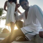 Aishwarya Sharma Bhatt Instagram - New Version of #kaavaalaa 😂 #aishwaryasharma #neilbhatt #couplegoals #maldives #newversion #funnyreels #reelitfeelit #trendingreels