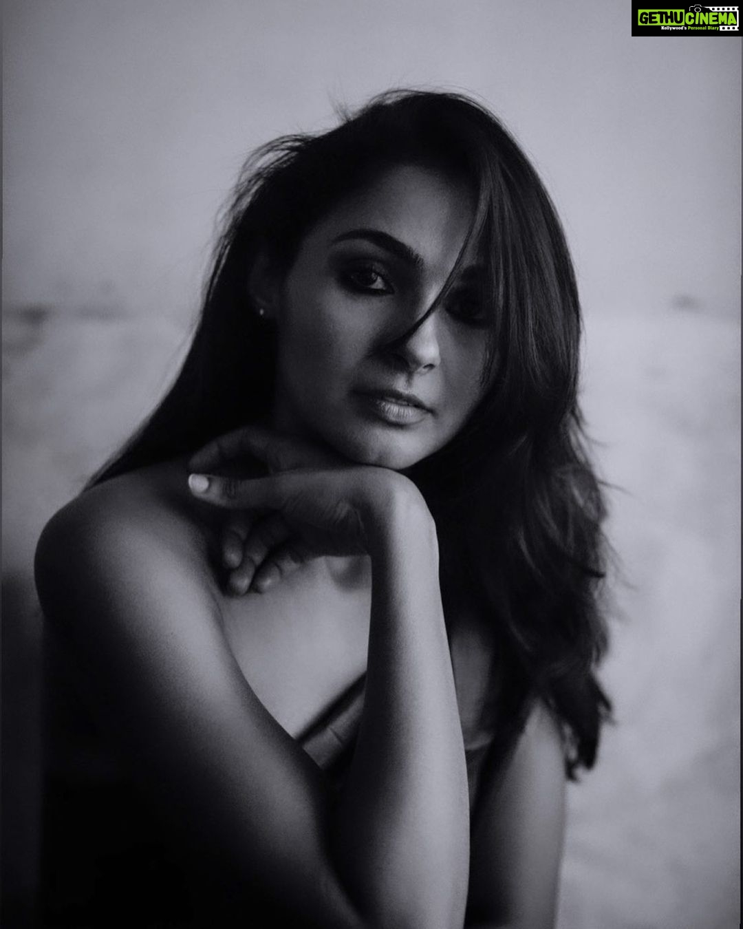 Andrea Jeremiah Instagram - ‘A quiet moment’ 📸 @renukaretnaswamy MUH ...