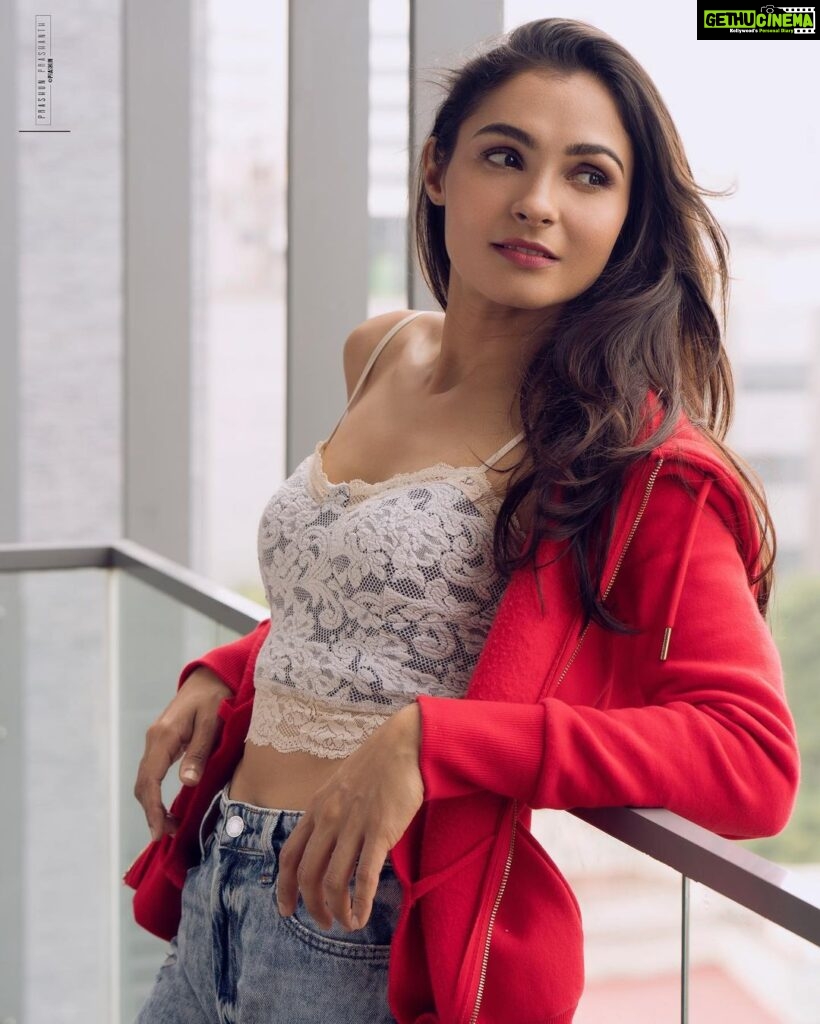 Andrea Jeremiah Instagram - Last post of #2022 🎈🎈🎈 📸 @prachuprashanth MUH @prakatwork @motwanikiara