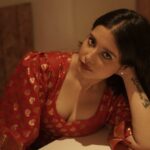 Angana Roy Instagram - SRD X @anganaroyy October 22 Throw Back✨ Always cherish the beautiful memories with our absolute 'It Girl' Angana Roy. We made this limited edition for a reason. And Angana inspired us so much. Much love and all the best wishes for Noshto Neer and all the upcoming ventures. We love you QUEEN A ❤ Captured by @santanu_biswas At the most happening cafe of Kolkata @beanshotlords ~ Team SRD #srdfamily #anganaroy