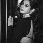 Angana Roy Instagram - Let's meet for the first time again, you say hello and I say ____ Styled by @hittingfashion Makeup and hair by @sumitdas1095 Photographed by @sahil_paswan_2646_ #sunday #blackandwhite #bnwsouls #blacklove #retroaesthetic #retroglam #eyemakeup #lookoftheday #postoftheday #sundayvibes #monochrome #lovefromA
