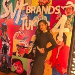 Angana Roy Instagram - About last night! Congratulations @svfbrands on turning 4! ❤️ @myslfjoy @iammony @_subhamdasgupta @soumyamukerji_ @ahanakanjilal @____sneha____ Styling by @hittingfashion Makeup and hair by @sumitdas1095 ✨✨ #svfbrands #anniversary #lookoftheday #aboutlastnight #retrolook #lovefromA M Bar Kitchen & Cocktails