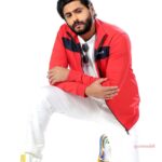 Antony Varghese Instagram - ഒരു ചെയ്ഞ്ച് ആരാ ഇഷ്ടപ്പെടാത്തത് ❤️😀 pic:@sidhiqueakber Styling: @laamiya.c.k @makeup_blooms_makeover_