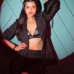 Ashna Zaveri Instagram - Would you believe in what you believe in if you were the only one who believed it? 📸 @vedantpandyaofficial @theplugmedia.in Blazer @shaberryofficial