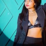 Ashna Zaveri Instagram - Boom💥 #happyvalentinesday 📸 @vedantpandyaofficial @theplugmedia.in Blazer @shaberryofficial PR @auorstudio