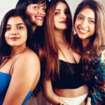 Ashna Zaveri Instagram - Cute but psycho 😝🥰 Fun times with my pretty ladies 👯‍♀️ #girlsnight #therapy #bff