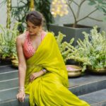 Asmita Sood Instagram - रूहानियत 🪷💕 Saree : @ekayabanaras Jewellery : @aquamarine_jewellery #lifelately #loveforindian #details #justme