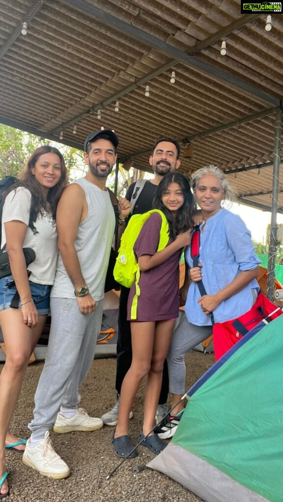 Barkha Bisht Sengupta Instagram - Had the most real and organic experience on this trip …. My first camping trip btw …. Set amidst nature unadulterated …. Nothing fancy but god did it do good to our souls !! @getsetcamp this has been memorable… happy and helpful team , …. Not to forget the local cooked food which was amazing … !! Big hug to u guys for being such a sport @aarti.s.bagdi @ashishsharma02 @durgesh.naagar #Meira