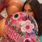 Bipasha Basu Instagram - Birthday Jig 💃🏻 Boomerang returns 😂 #craycray #lovelaughterhappiness #itsmybirthday