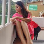 Chandini Tamilarasan Instagram - The best way to spend a holiday is to laugh, love, and create beautiful memories 😍 Travel partner @nanda_offl 😘😘 #paradiseelegancecruise #halongbay #halongbaycruise #halongbayvietnam #chandinitamilarasan #chandini Halong bay Vietnam